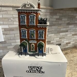 Department 56 Christmas in the City "Ivy Terrace Apartments"